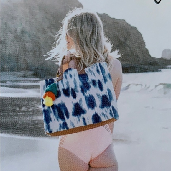 Vegan leather strap Laguna tie dyed tote - Picture 2 of 6